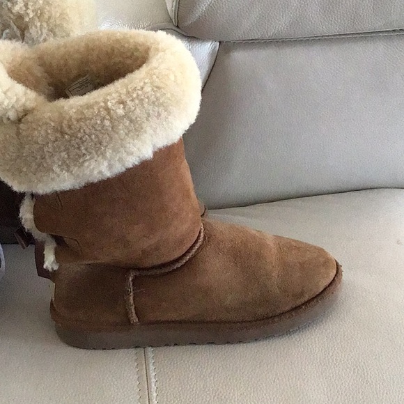 COPY - Bailey uggs size 5 - Picture 4 of 5